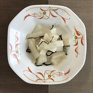 おぎその八角煮物小鉢の盛り付け例 即席漬け物