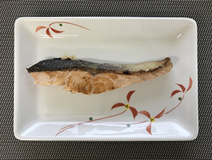 強化磁器食器 おぎその角皿 焼きシャケ